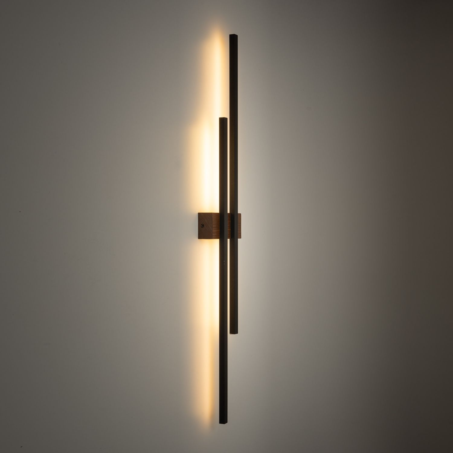 Applique LED 90 cm de haut métal bois lumière indirecte 3000 K