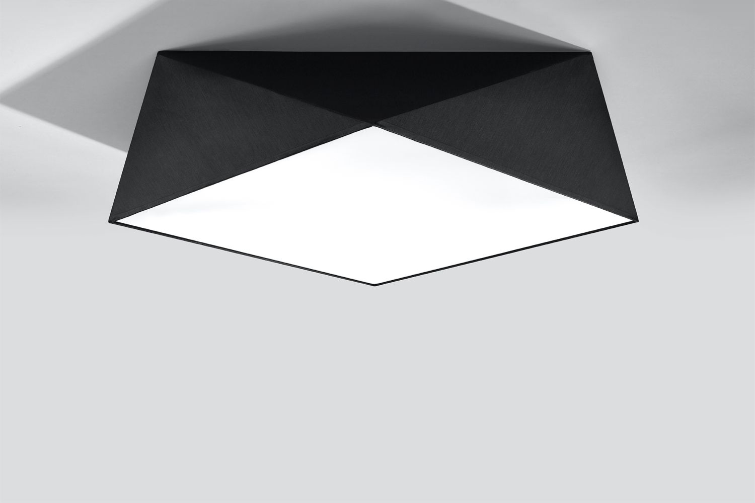 Schwarze Deckenlampe LYNNDIE B:50cm geometrisch 3x E27