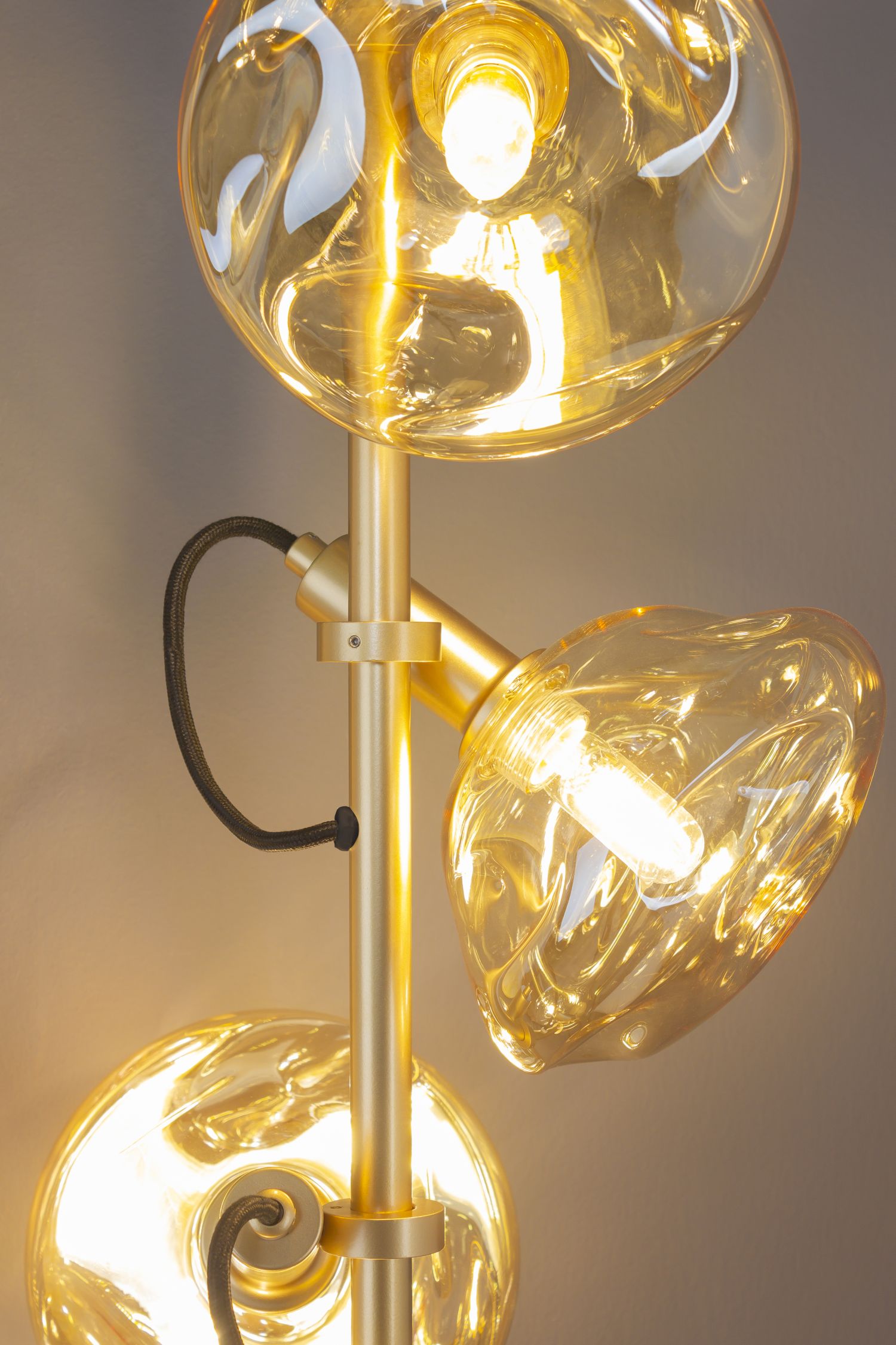 Hohe Stehlampe Glas Aluminium in Gold 166 cm E14 4-flmg