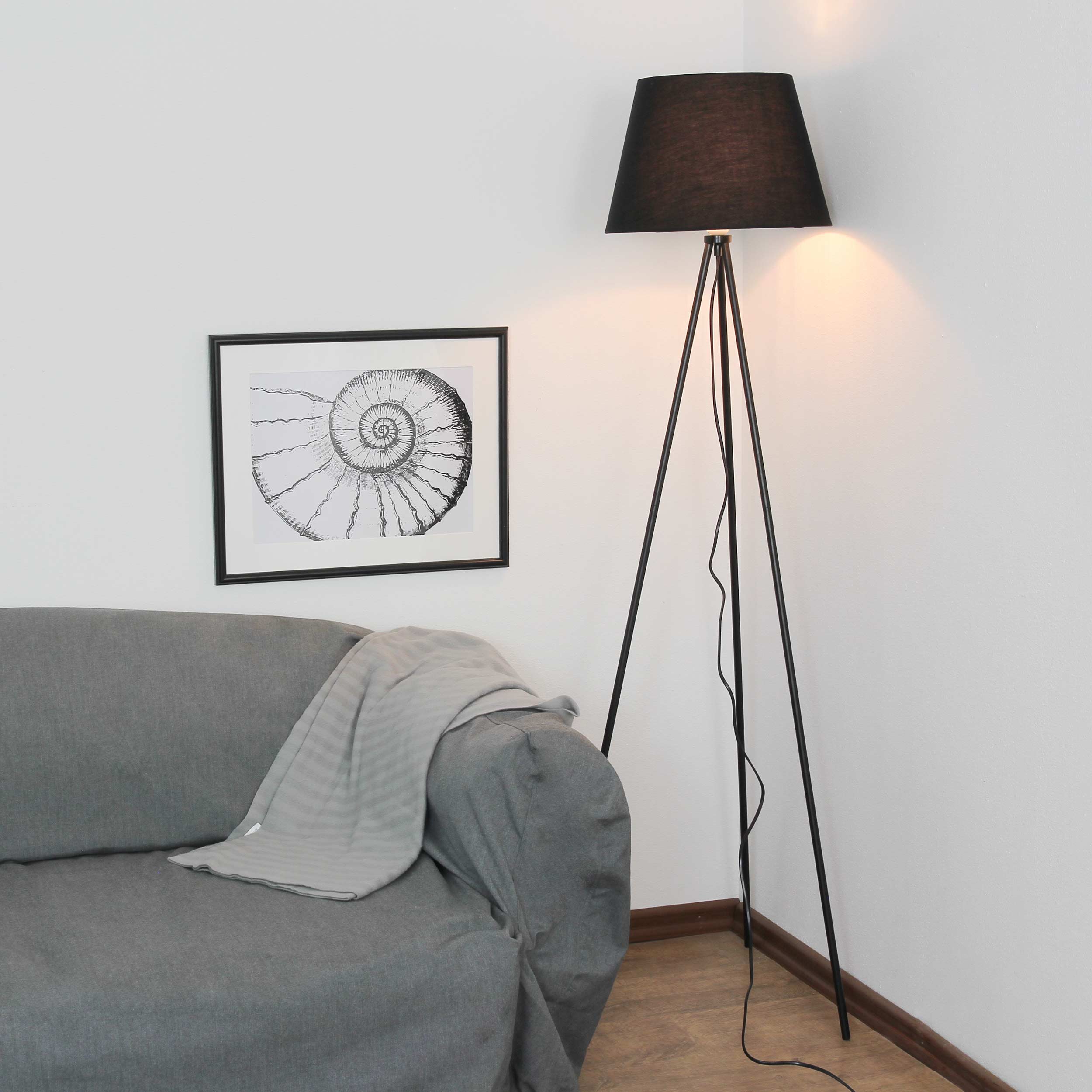Stehlampe Wohnzimmer Dreibein 155 cm E27 Schwarz