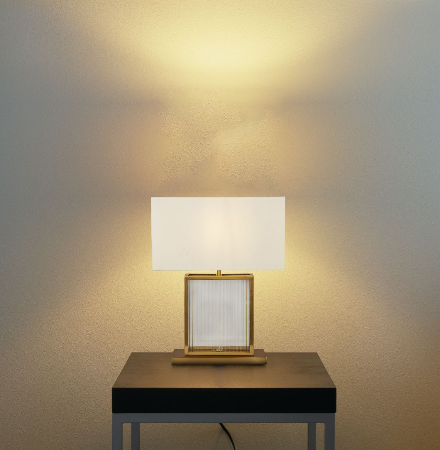 Tischlampe Samtschirm H: 53 cm E27 in Messing Weiß
