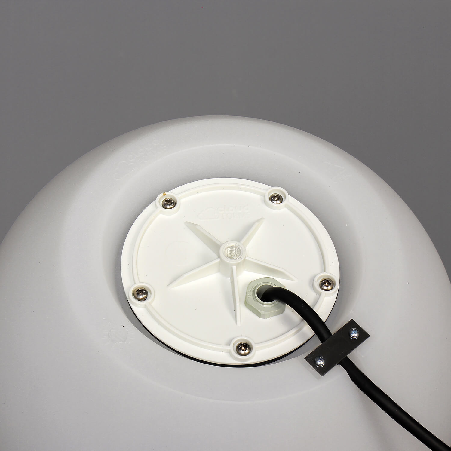 Stilvolle Gartenlampe Weiß runder Schirm Ø30cm