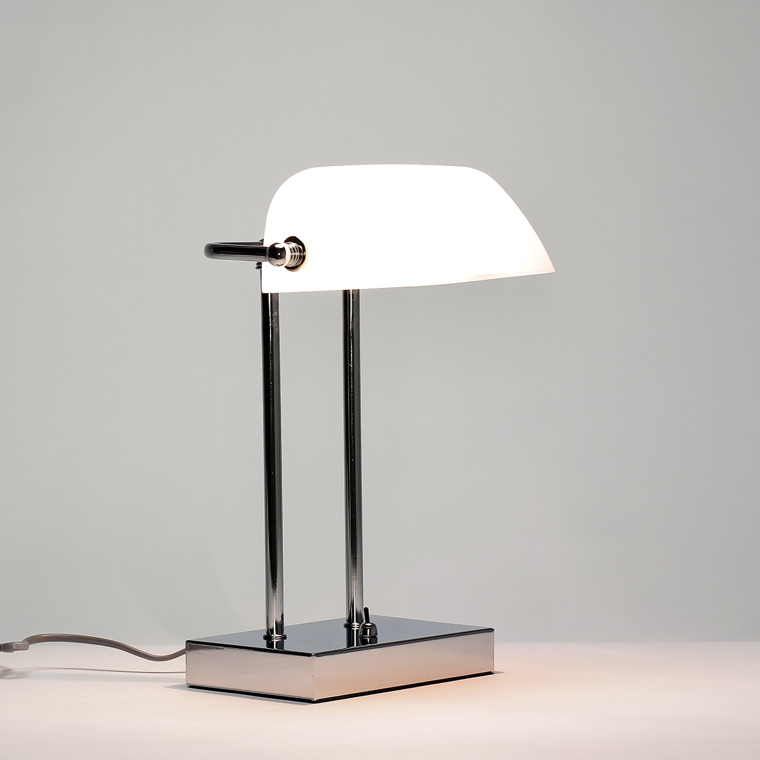 Lampe de banquier en chrome blanc