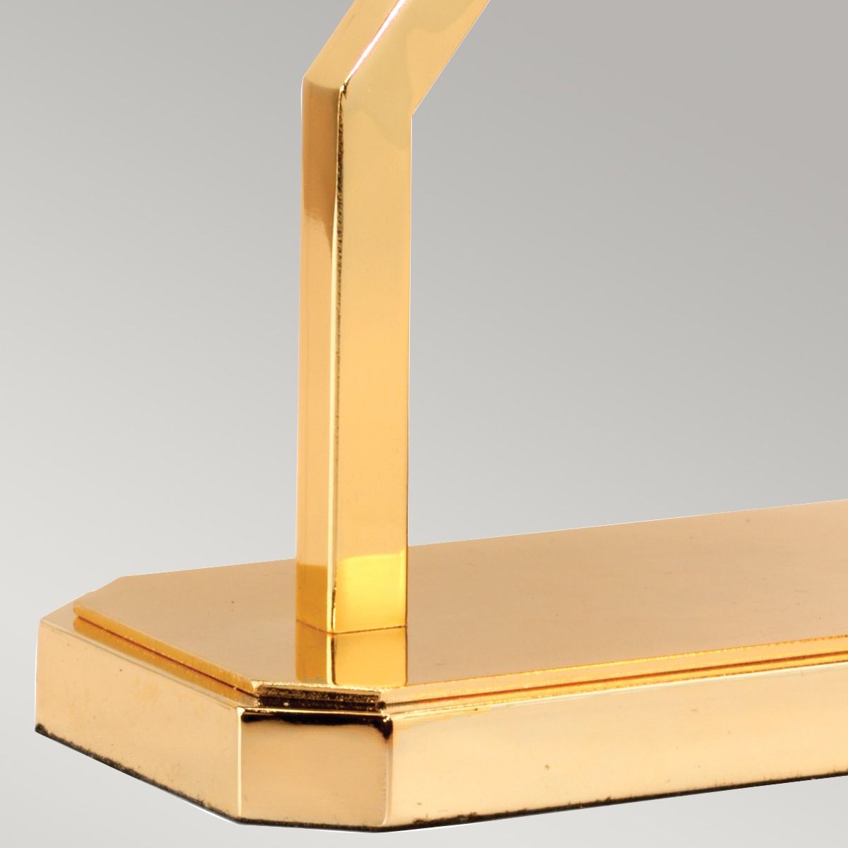 Tischleuchte in Gold Elfenbein E27 68 cm Stoff Metall