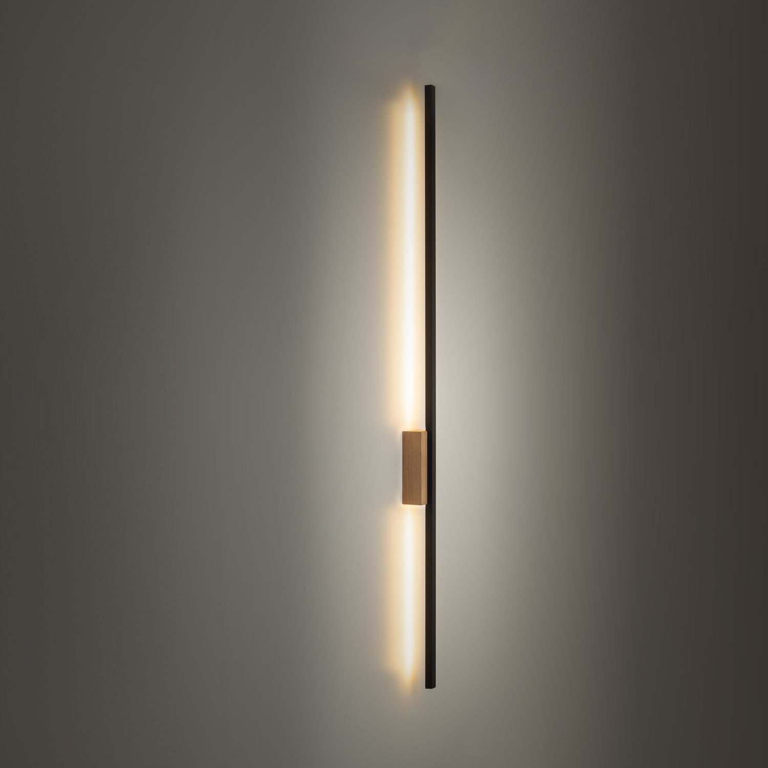 Applique LED métal bois 108 cm de haut indirecte noire 3000 K