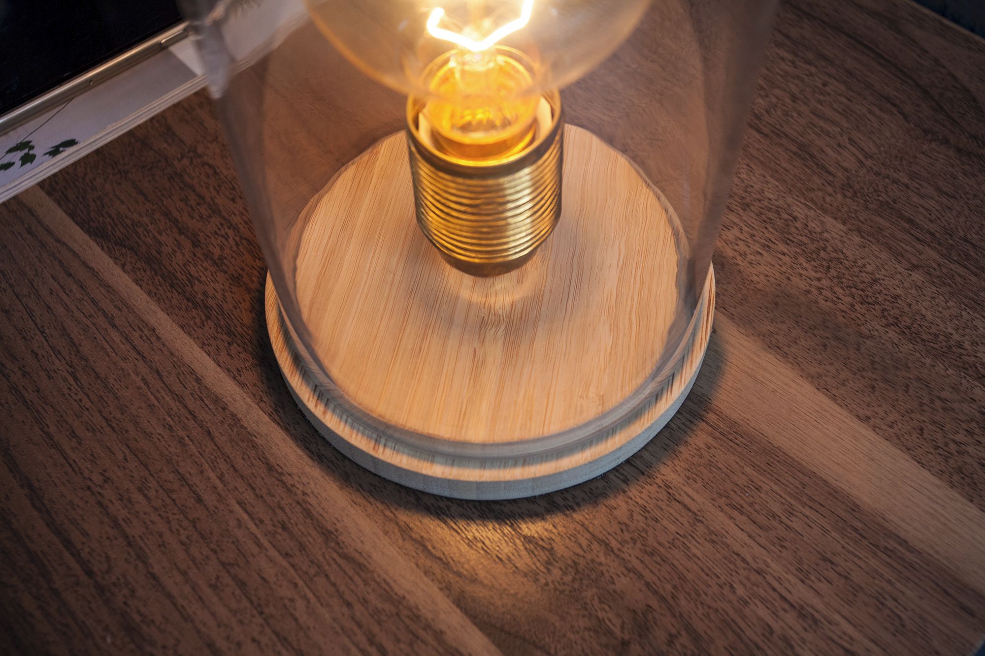 Stilvolle Tischlampe Bauhaus rund 20cm Edison Lampe
